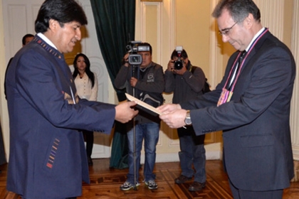 Посланик Максим Гайтанджиев връчи акредитивните си писма на президента на Боливия